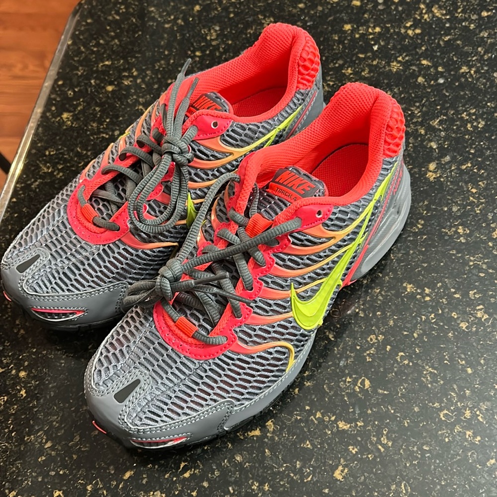 *like new* Nike Air women’s Torch 4